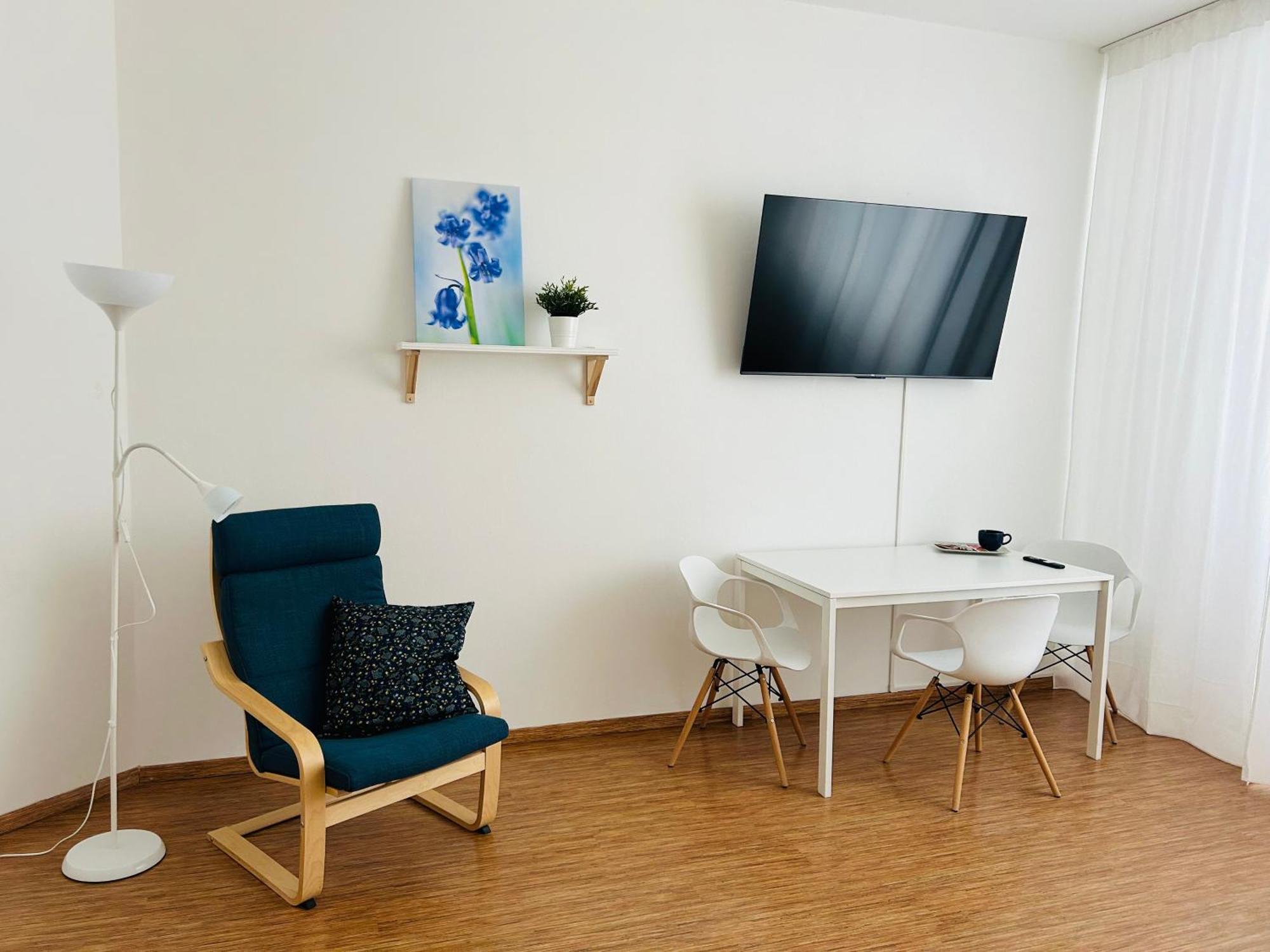 Studio Apartment Bluebell บราติสลาวา ภายนอก รูปภาพ